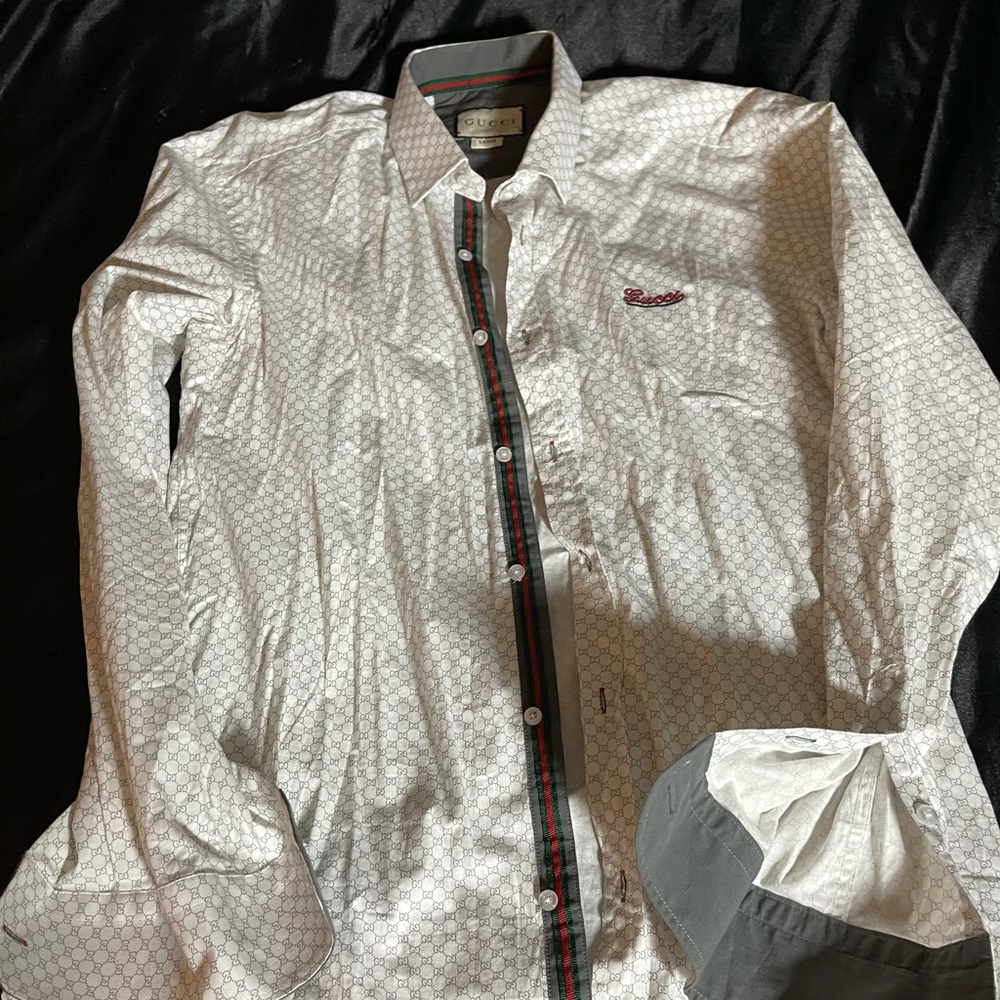 Men’s Gucci Dressed Shirt Used but like New